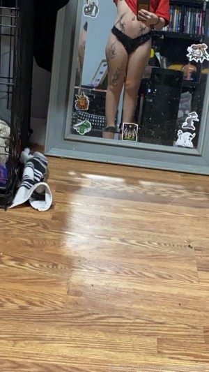 tinybabyxoxo69 Photo #23