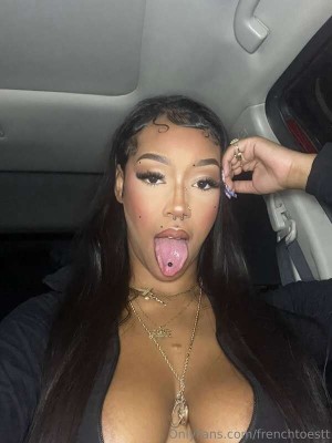 frenchtoestt Photo #16