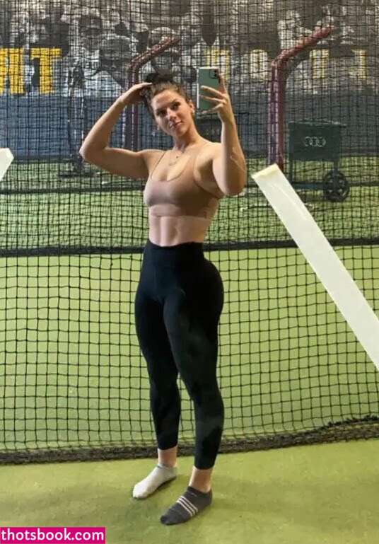 Allison Royalty Photo #8