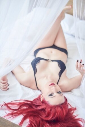 Jaclyn Glenn Photo #18