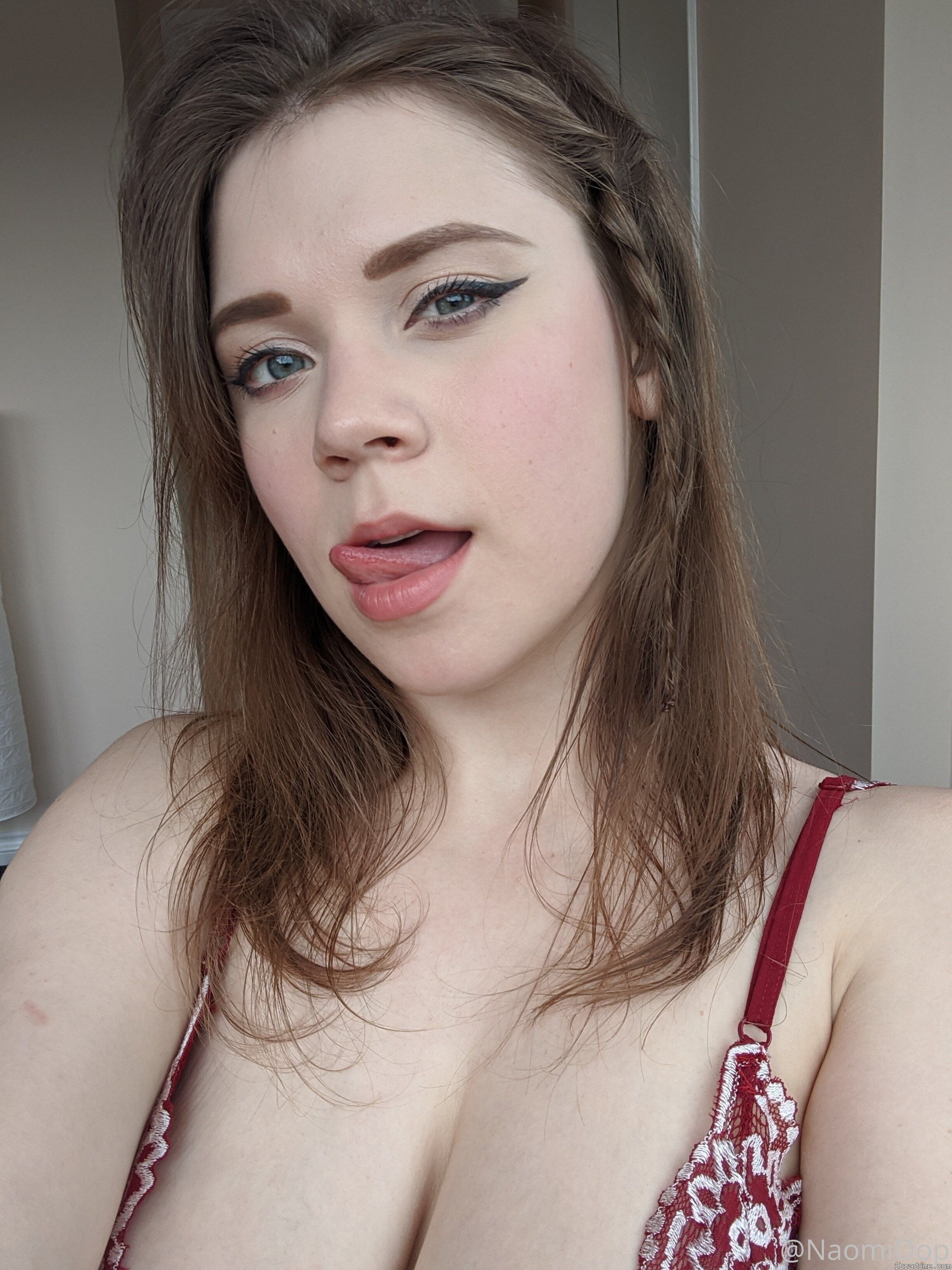 Naomiwastaken Photo #23