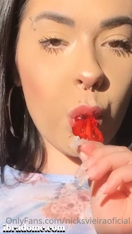 Nicks Vieira Post #14