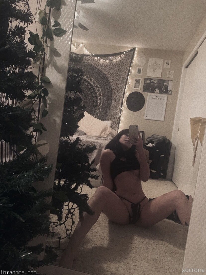 Claire Estabrook Photo #41