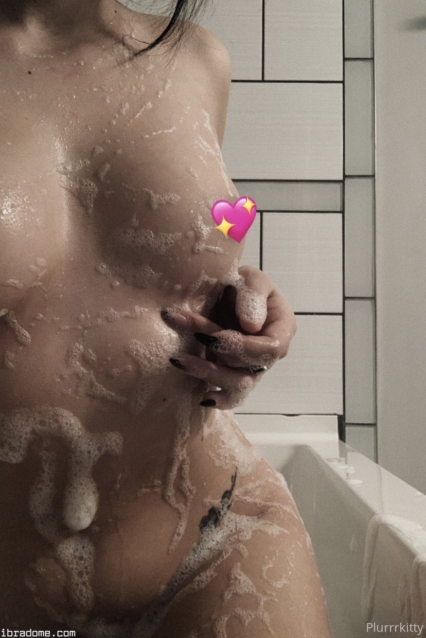 Claire Estabrook Photo #54