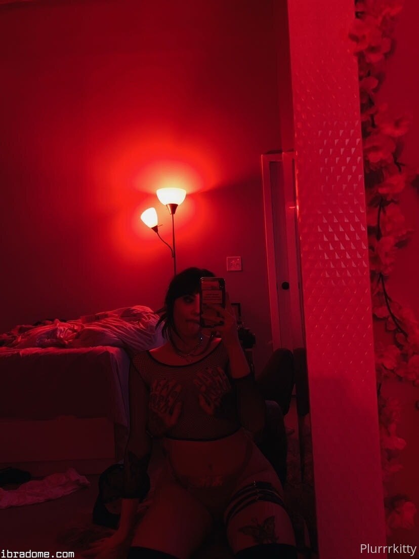 Claire Estabrook Photo #64