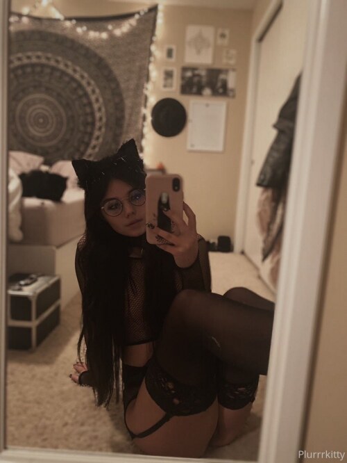 Claire Estabrook Photo #139