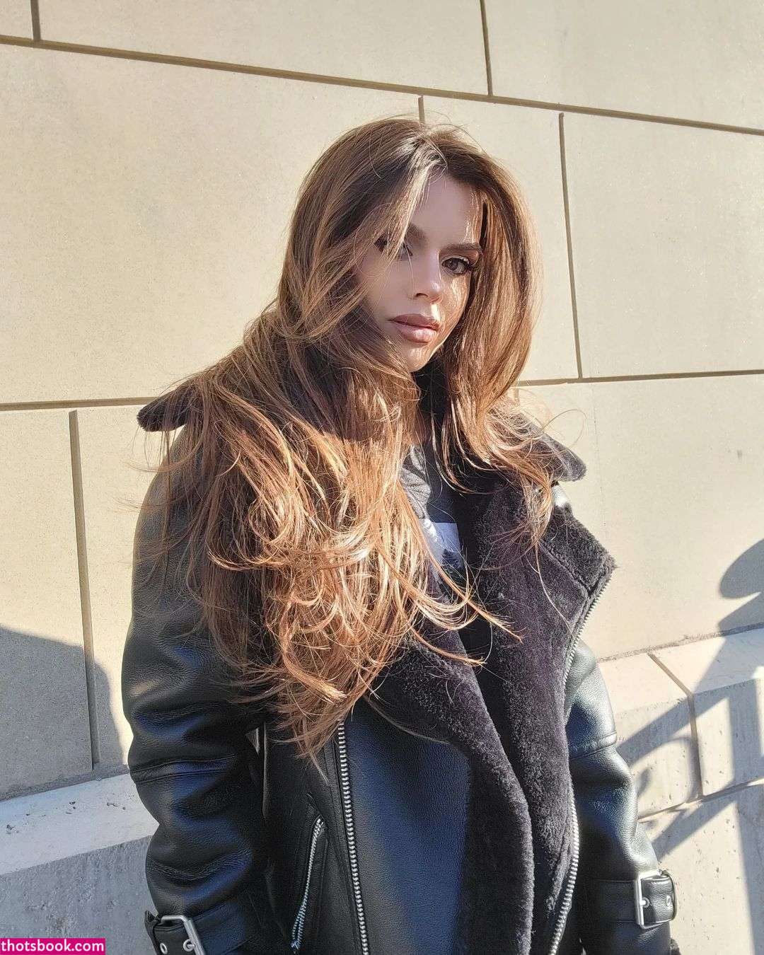 adelinesofficial Photo #35