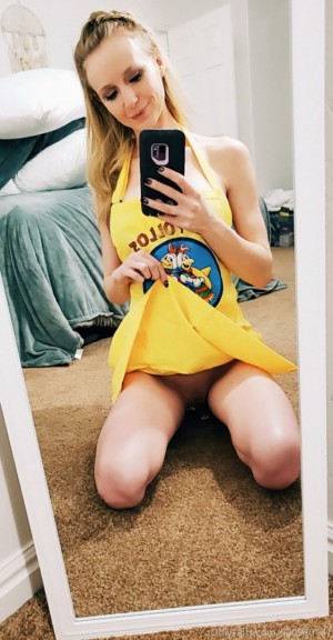 Elle Dainty Photo #4