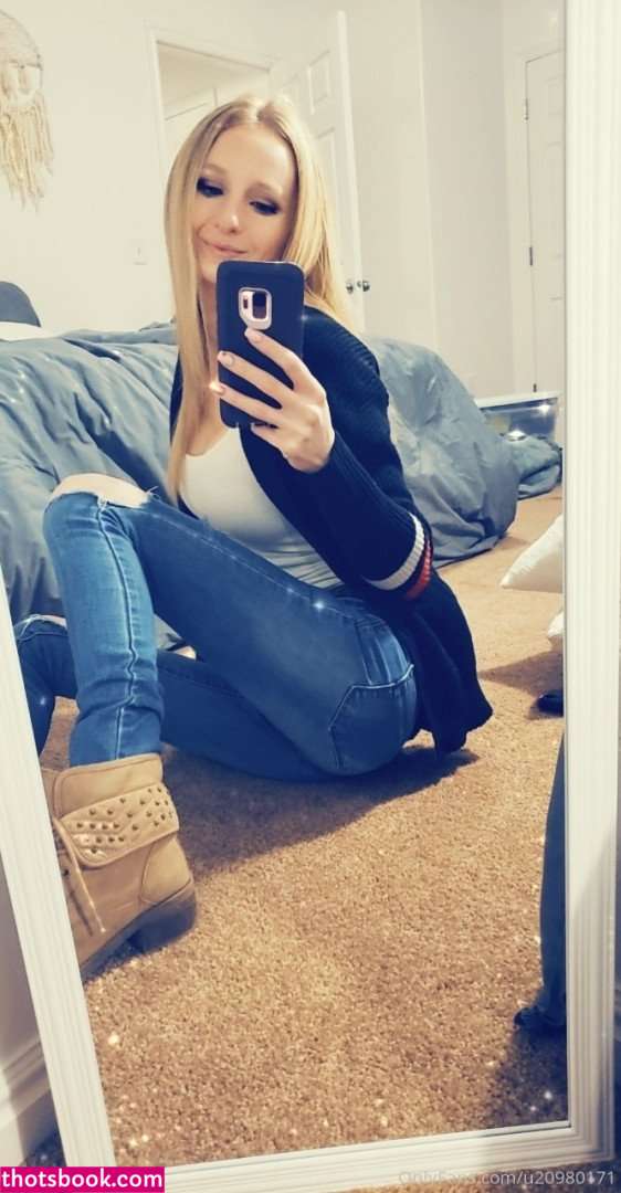 Elle Dainty Photo #13