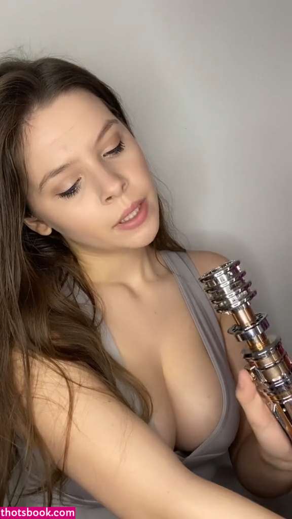 Nerdy Hans Photo #13