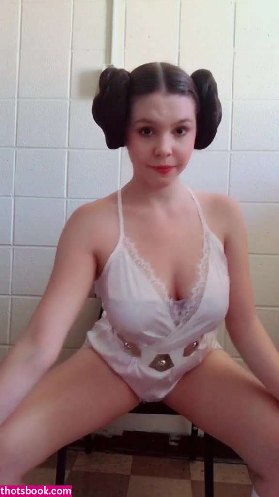 Nerdy Hans Photo #24