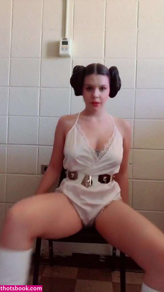 Nerdy Hans Photo #25