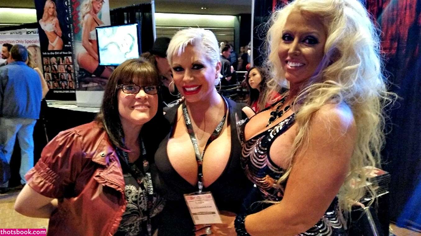 Alura Jenson Photo #14