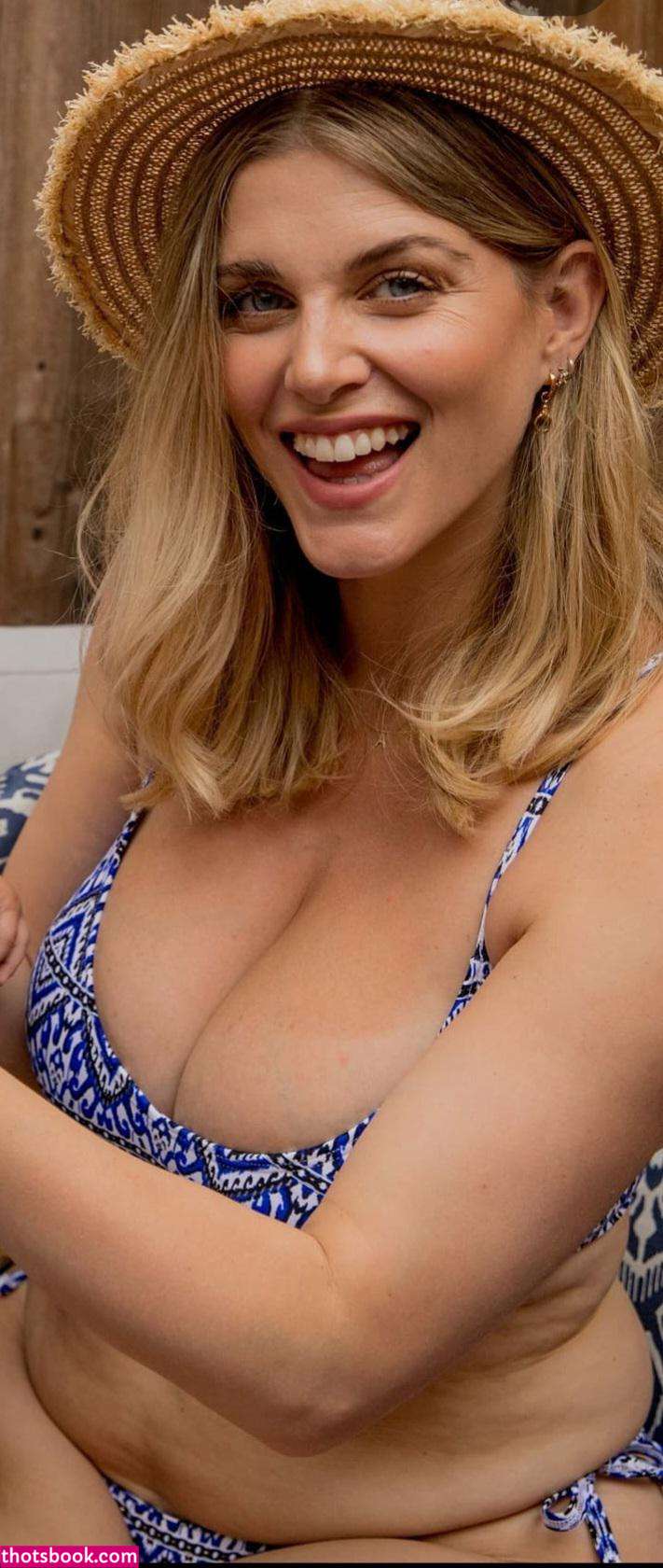 Ashley Louise James Photo #2