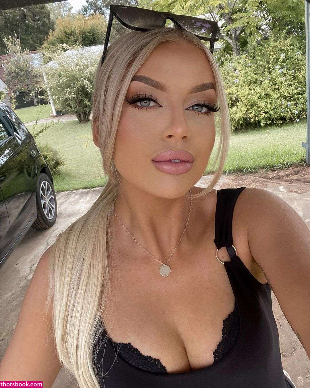 Caitlin Mcconville Photo #8