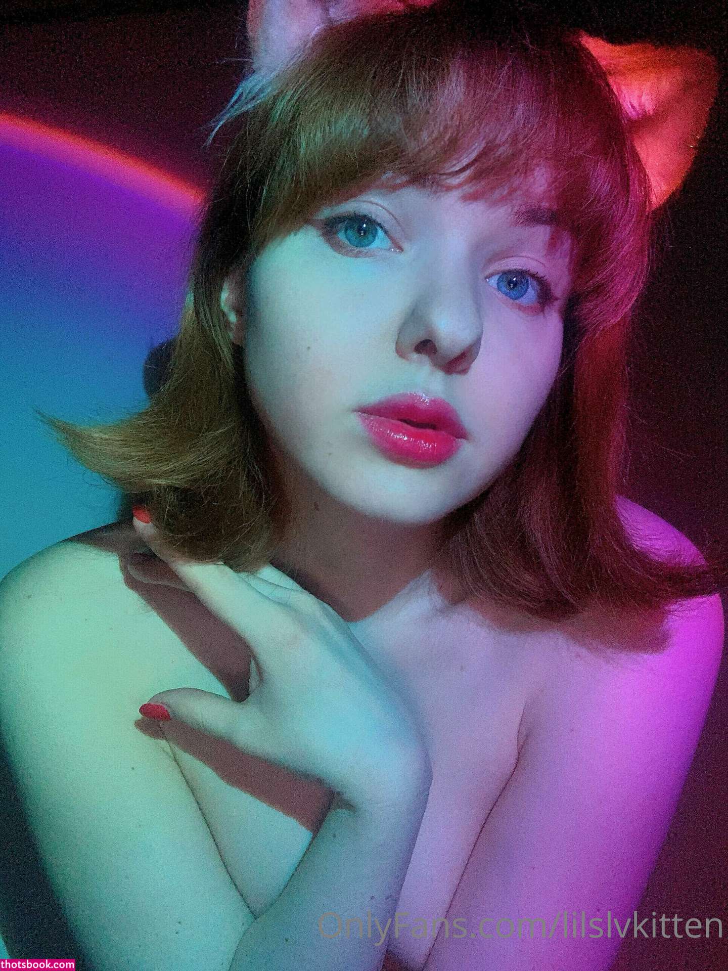 Lilslvkitten Photo #40