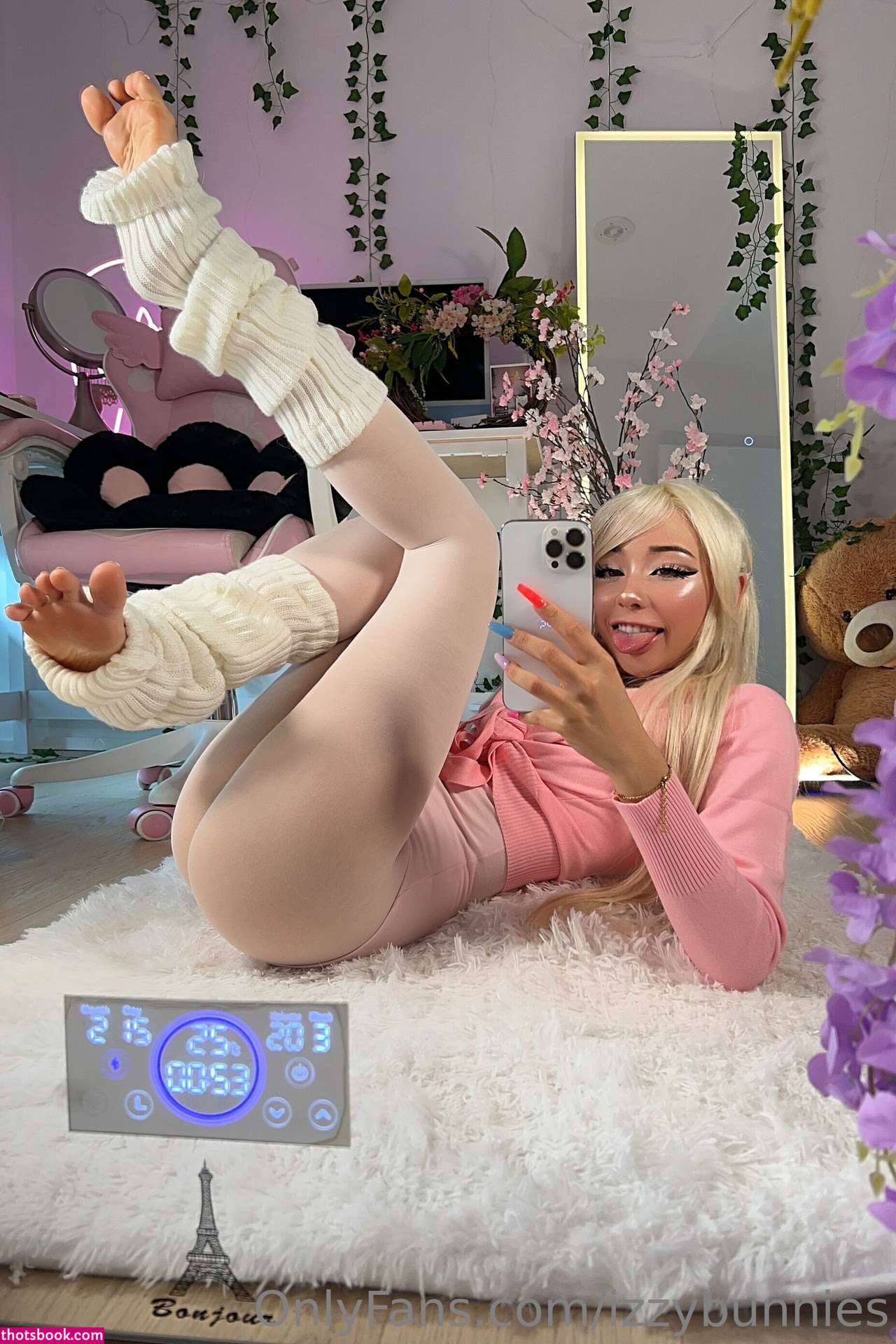 Izzybunnies Photo #266