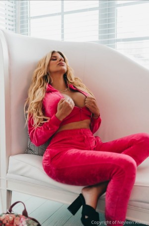 Neyleen Ashley Post #3