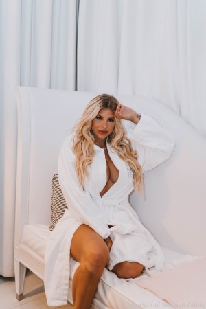 Neyleen Ashley Photo #18