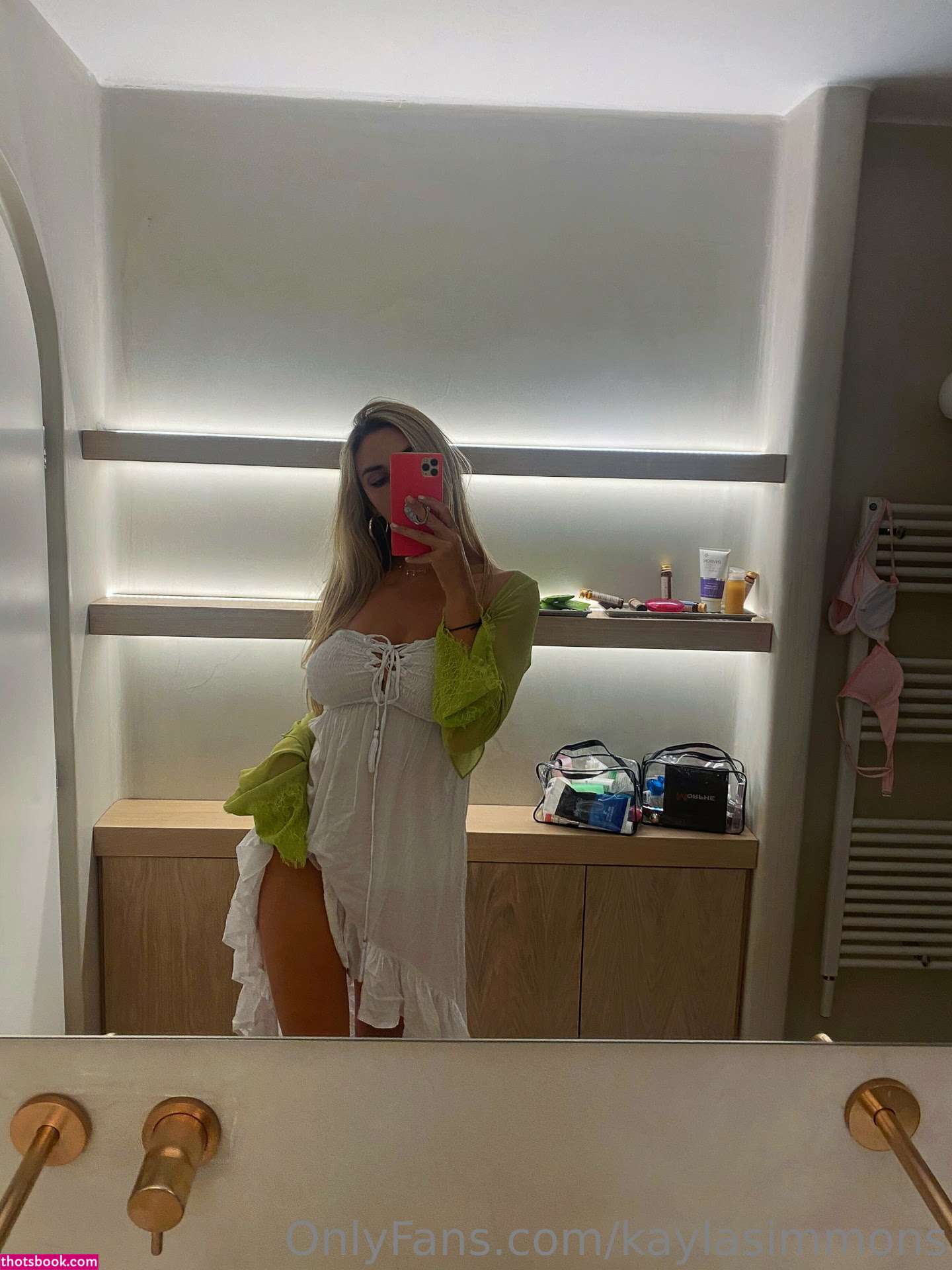 Kayla Simmons Photo #58