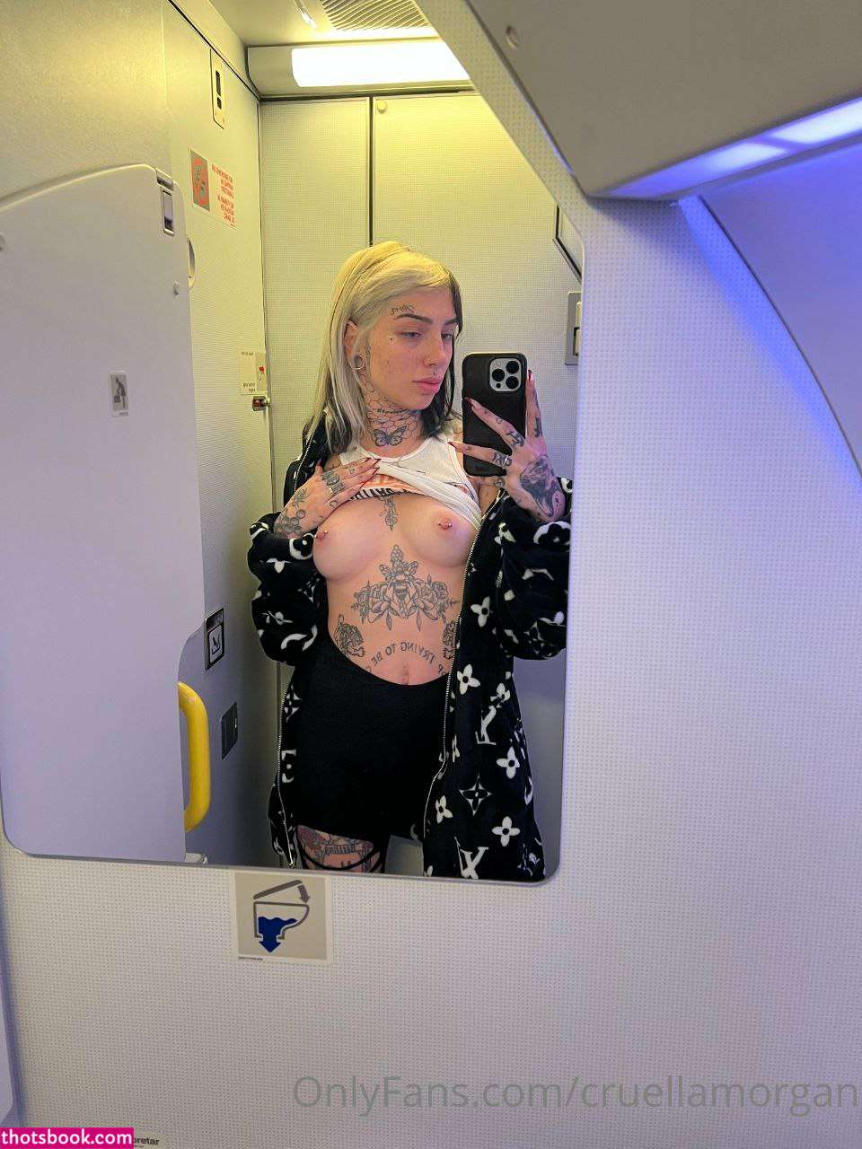 Cruellamorgan Photo #378