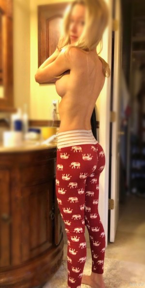 Petiteblondemel Photo #24