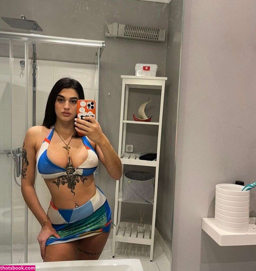 isyourgirlangie Photo #16