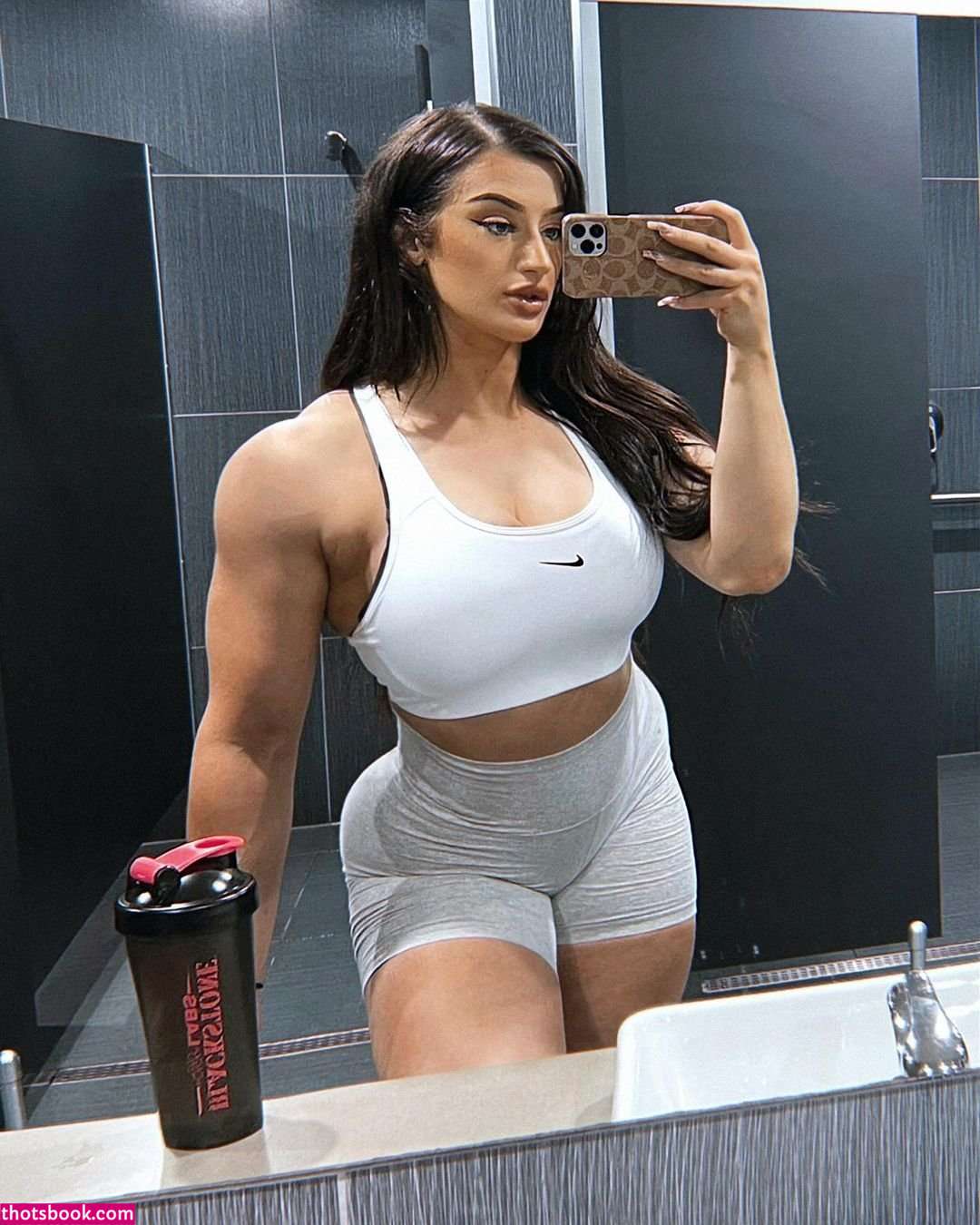 Kiki Vhyce Photo #14