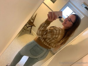 Lolaxpeach Photo #14