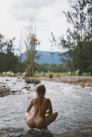 Rosievanlife Photo #16