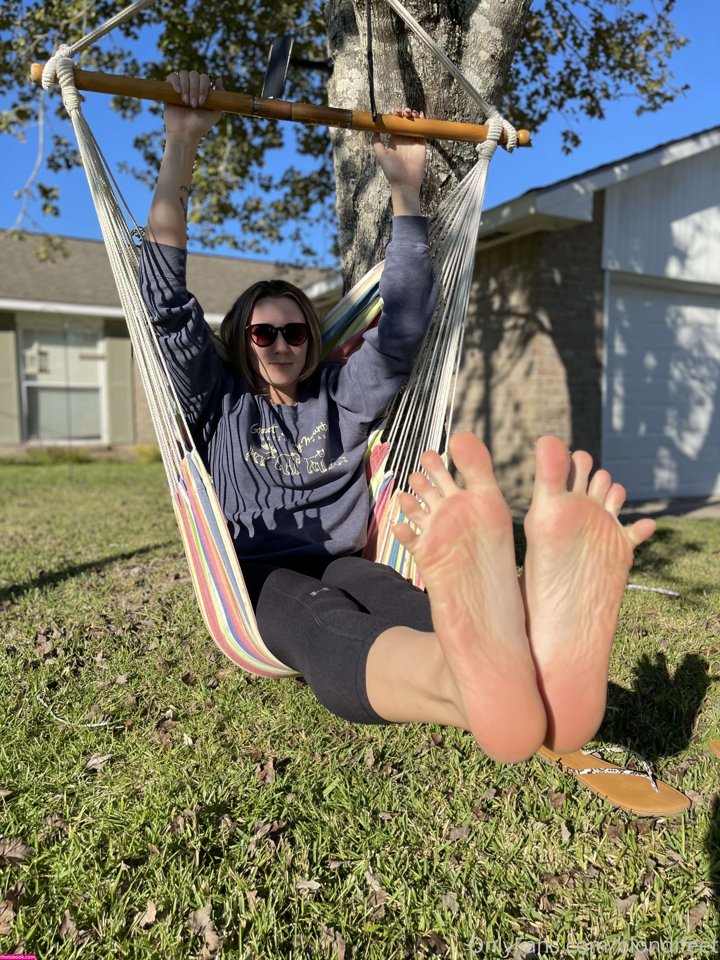 blondifeet Photo #19