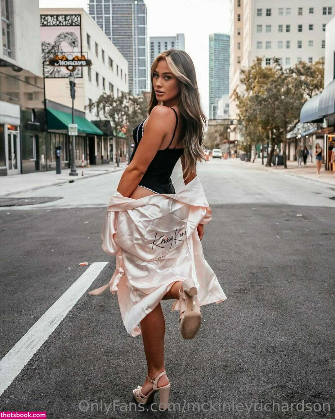 Mckinley Richardson Photo #4