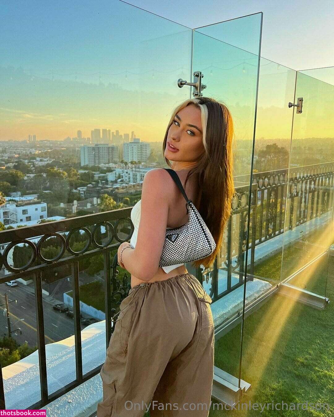 Mckinley Richardson Photo #9