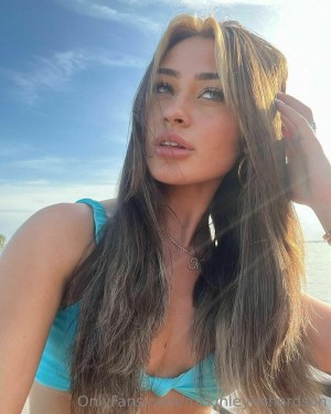 Mckinley Richardson Photo #48