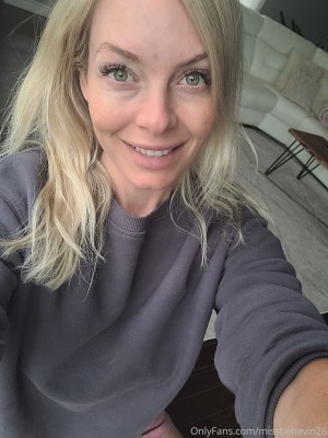 Missbehavin26 Photo #14