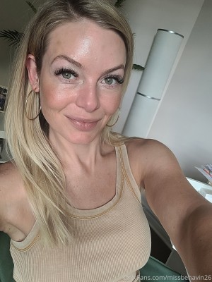 Missbehavin26 Photo #32