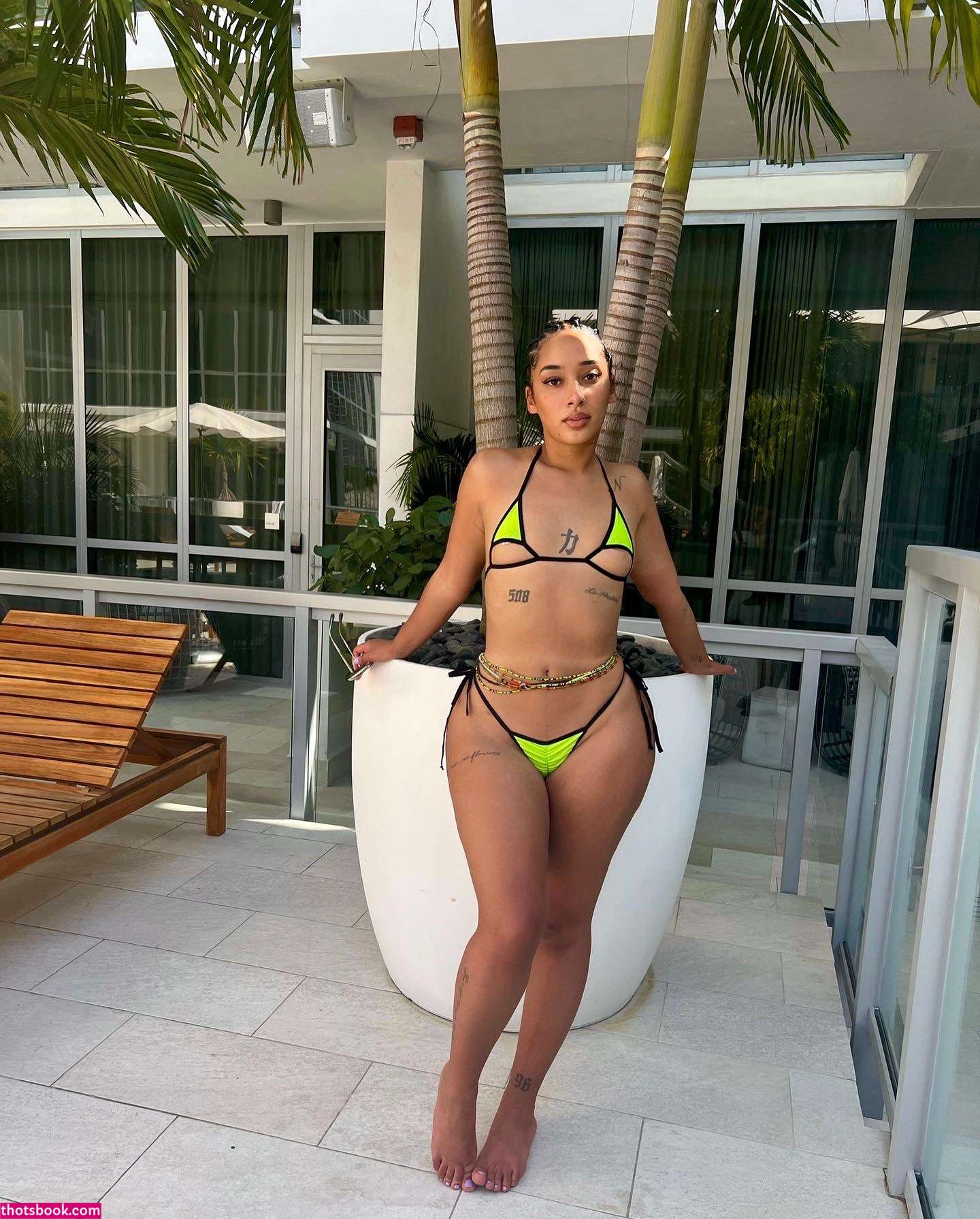 Spankmelater Photo #4