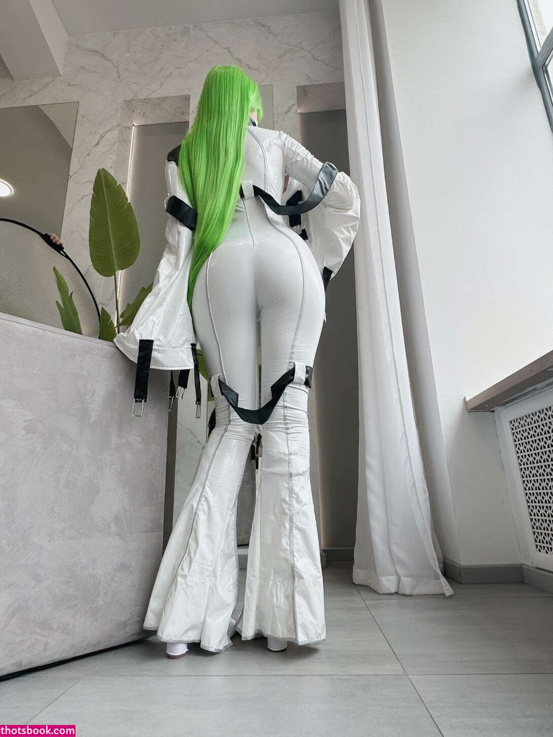 Lunaritie Photo #116