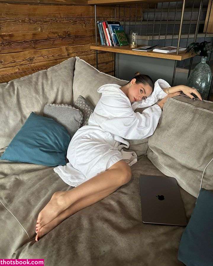 Jessy Hartel Photo #23