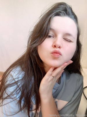 Minty Miyako Photo #6