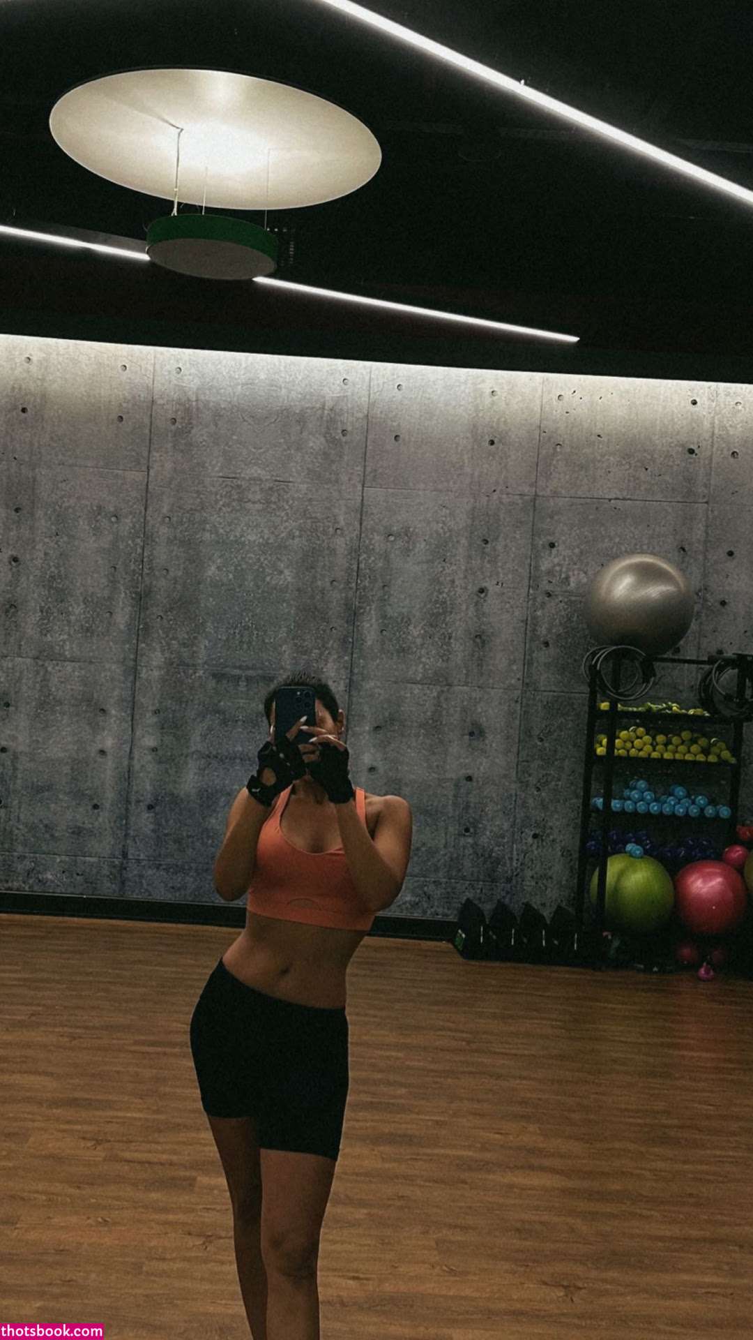 Sadaf Taherian Photo #10