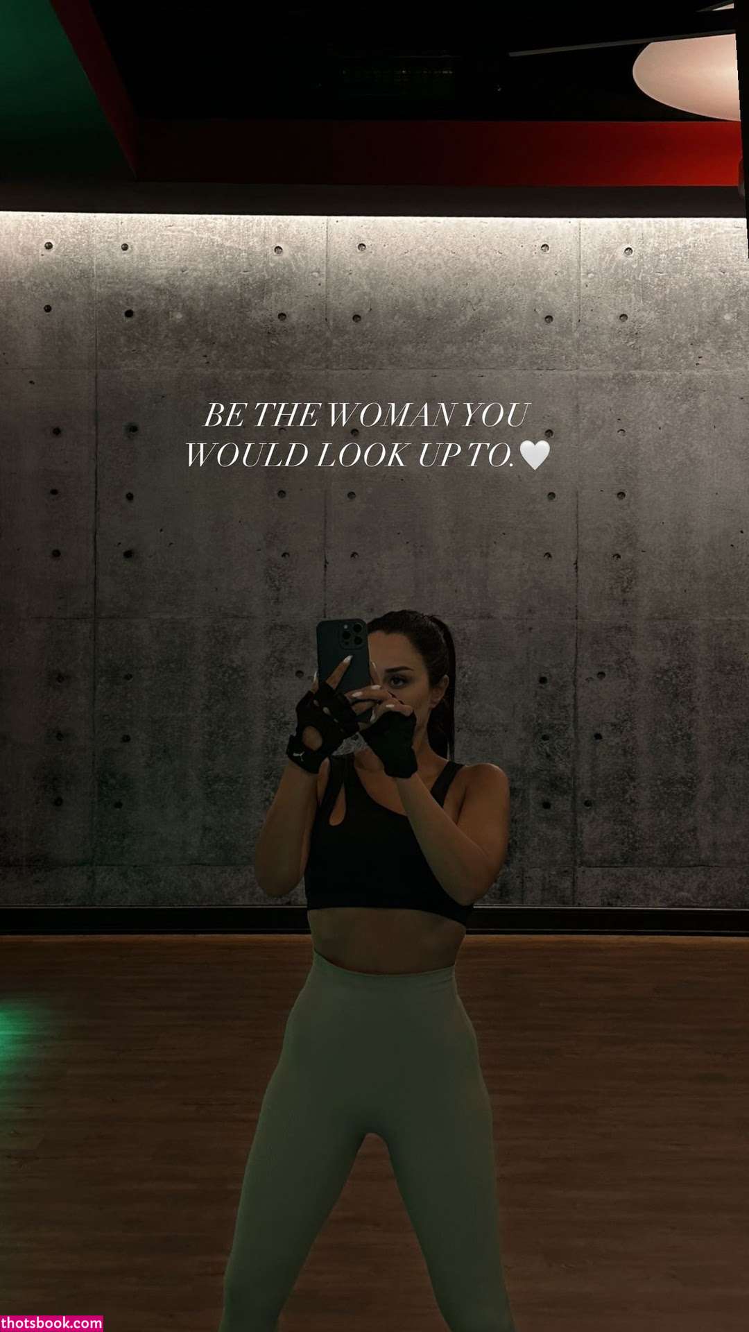 Sadaf Taherian Photo #11