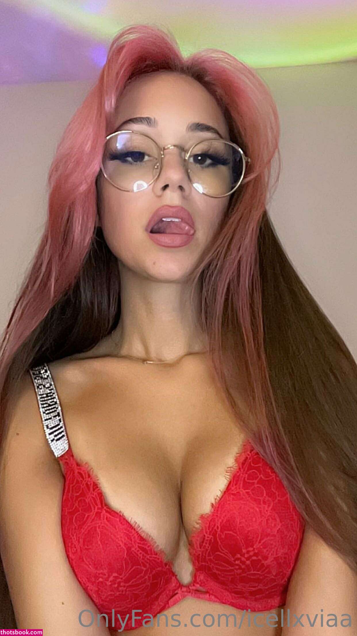 icellxviaa Photo #8
