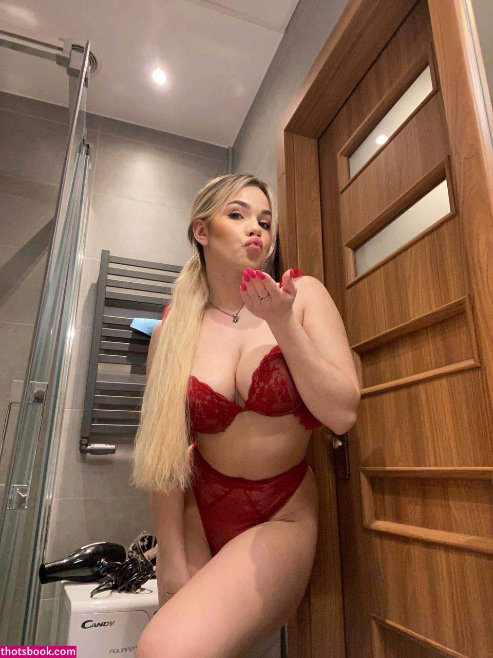 Alicebrightt Photo #15