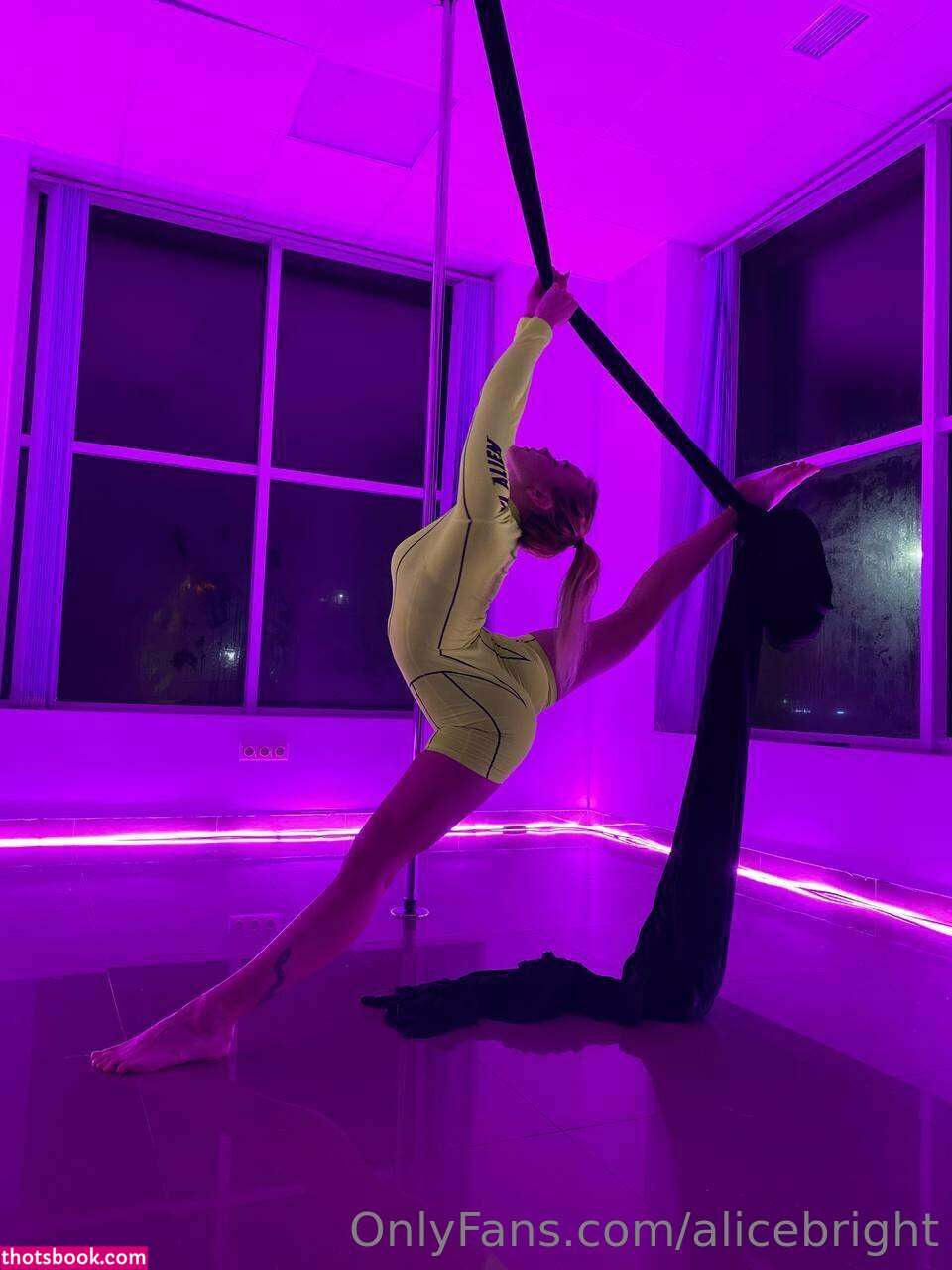Alicebrightt Photo #25