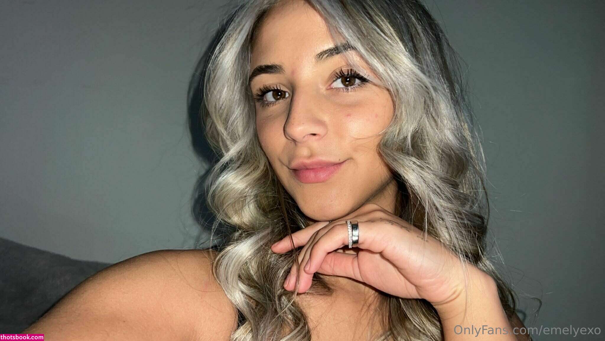 Emelyexo Photo #34