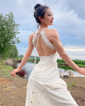 Yuan Herong Photo #24