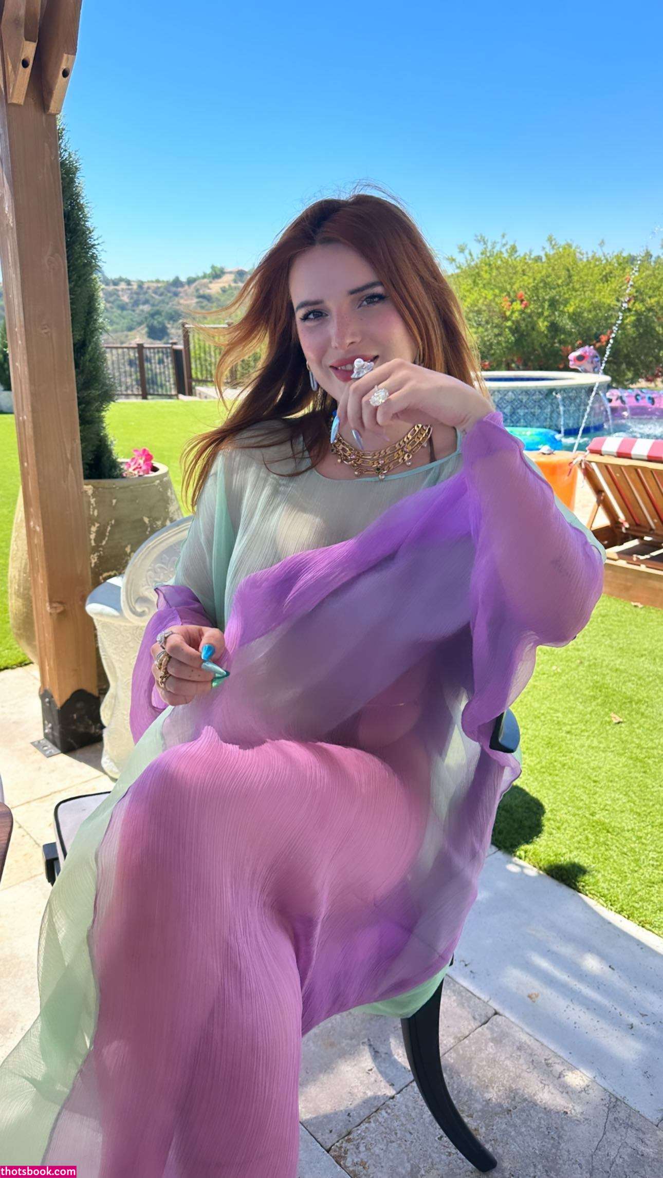 Bella Thorne Photo #218