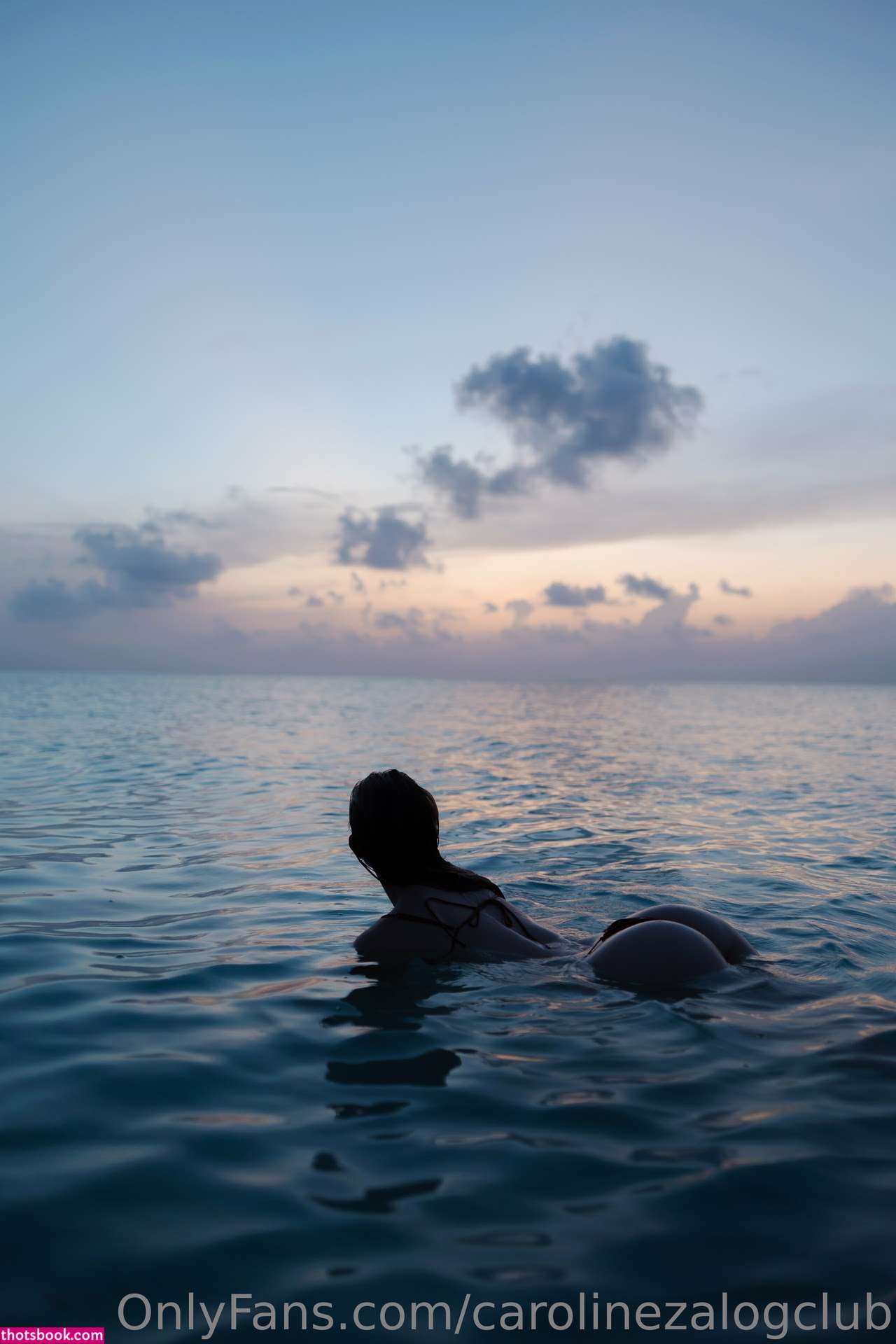 Caroline Zalog Photo #877