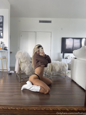 Stefanie Gurzanski Photo #100